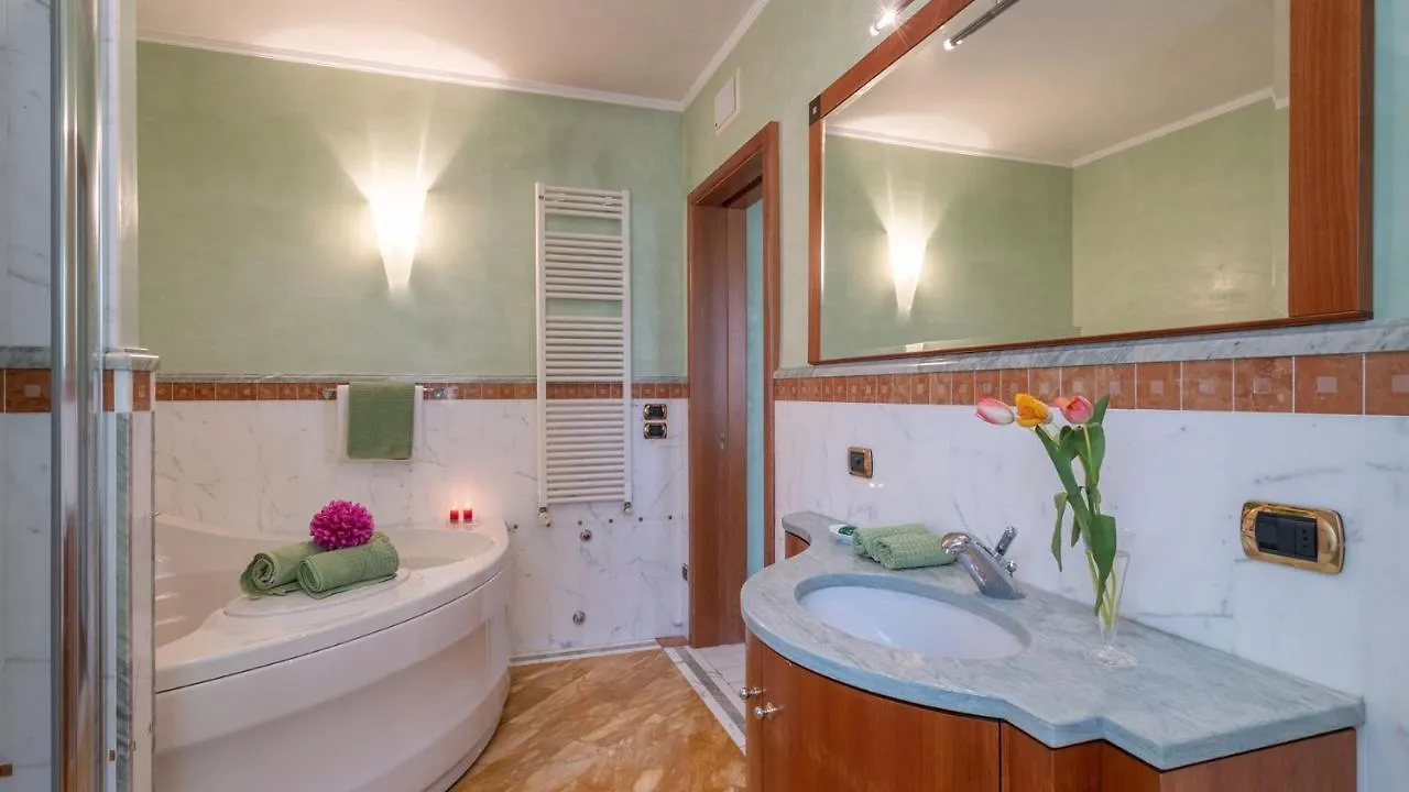 Villa Gabri 8&2, Emma Villas Montecarlo
