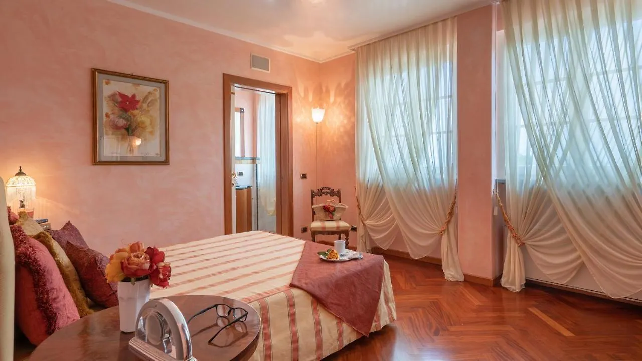 Villa Gabri 8&2, Emma Villas Montecarlo Italia