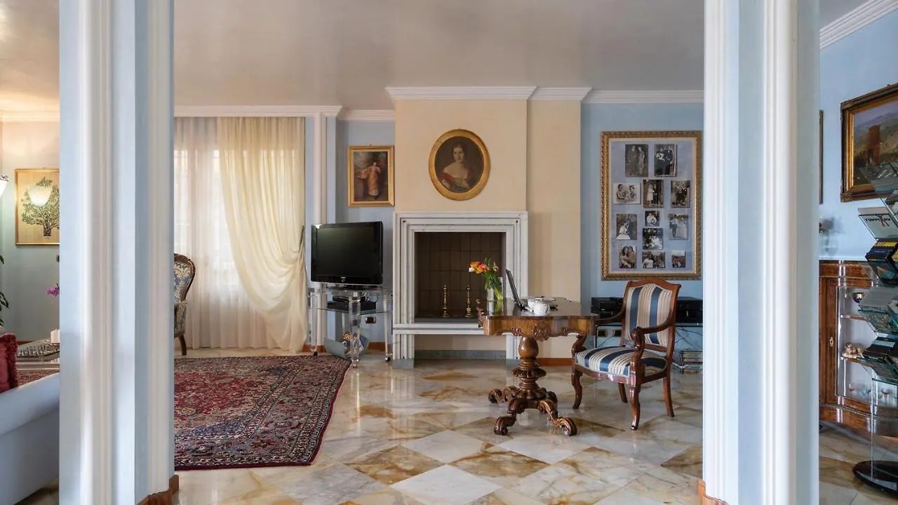 Villa Gabri 8&2, Emma Villas Montecarlo Italia